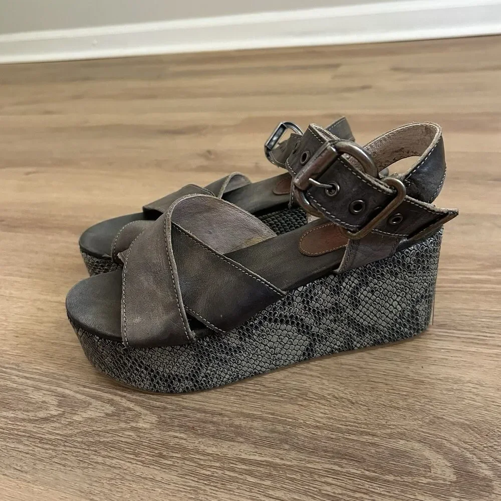 Freebird Sandals 7 Larae Snake Print Leather Gray Platform Wedge Buckle Strap